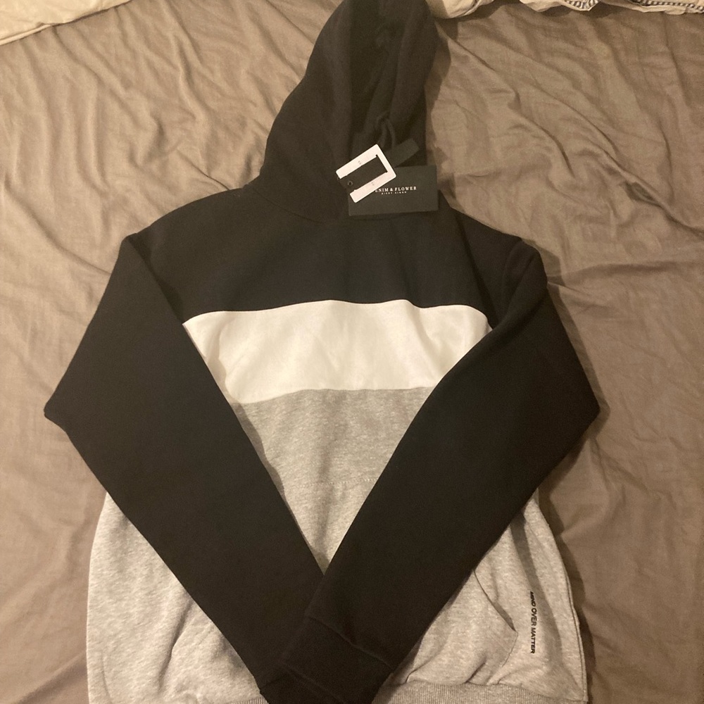 D AND F HOODIE SIZE MENS LARGE
